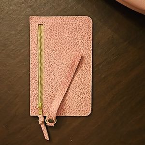 Portland Leather Adriana Pouch in Bubblegum